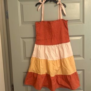 Super cute Small dress perfect for spring!